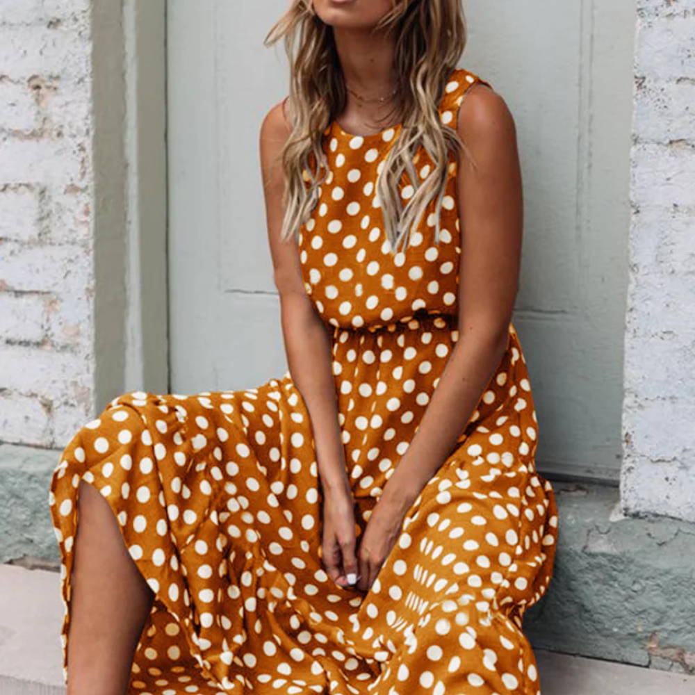 Elegantes Sommerkleid mit Pünktchen