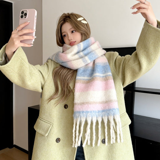 Karierter Schal im koreanischen Stil