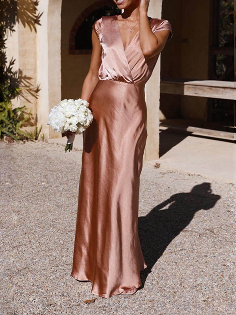 Satin-Fishtail-Maxikleid mit V-Ausschnitt für Damen