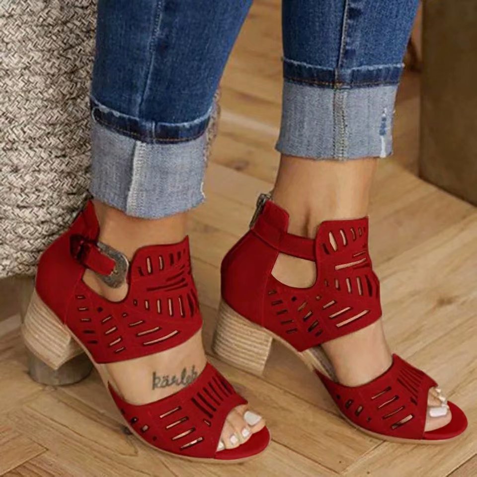 Damen Stiefeletten mit Cut-Out-Design und Blockabsatz