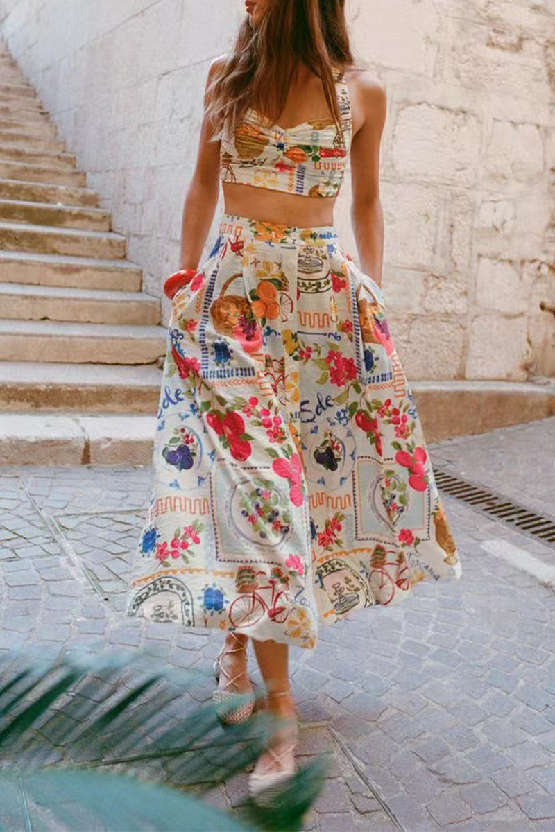 Elegantes zweiteiliges Set mit Floralprint, Taschen, Rüschen und Quadratausschnitt