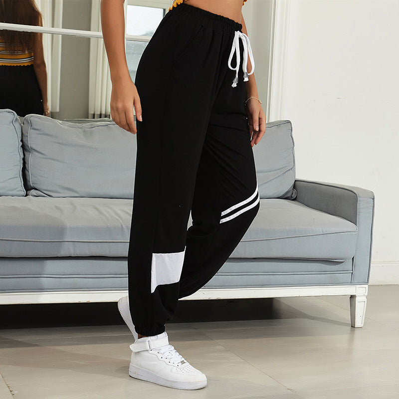 Damen Sportliche Jogginghose mit elastischem Bund und Kontraststreifen Shop Nory