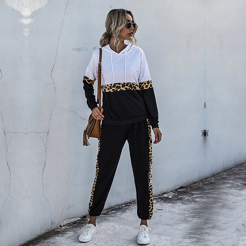 Damen Zweiteiliges Jogging-Set mit Kapuzenpullover und Leoprint-Seiteneinsätzen Shop Nory