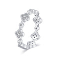 Damenring aus hochwertigem Edelstahl mit floralem Design und funkelnden Kristallen Shop Nory