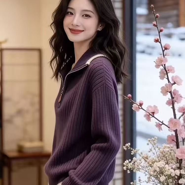 Modischer Strickpullover mit Stehkragen