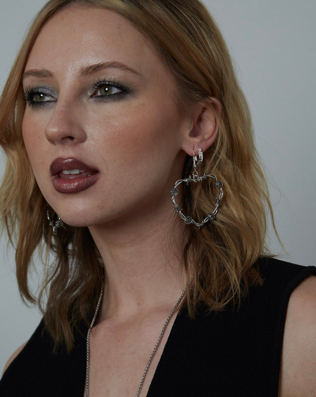 Silver Barbed Wire Rose Heart Charm Earrings | Shop Nory