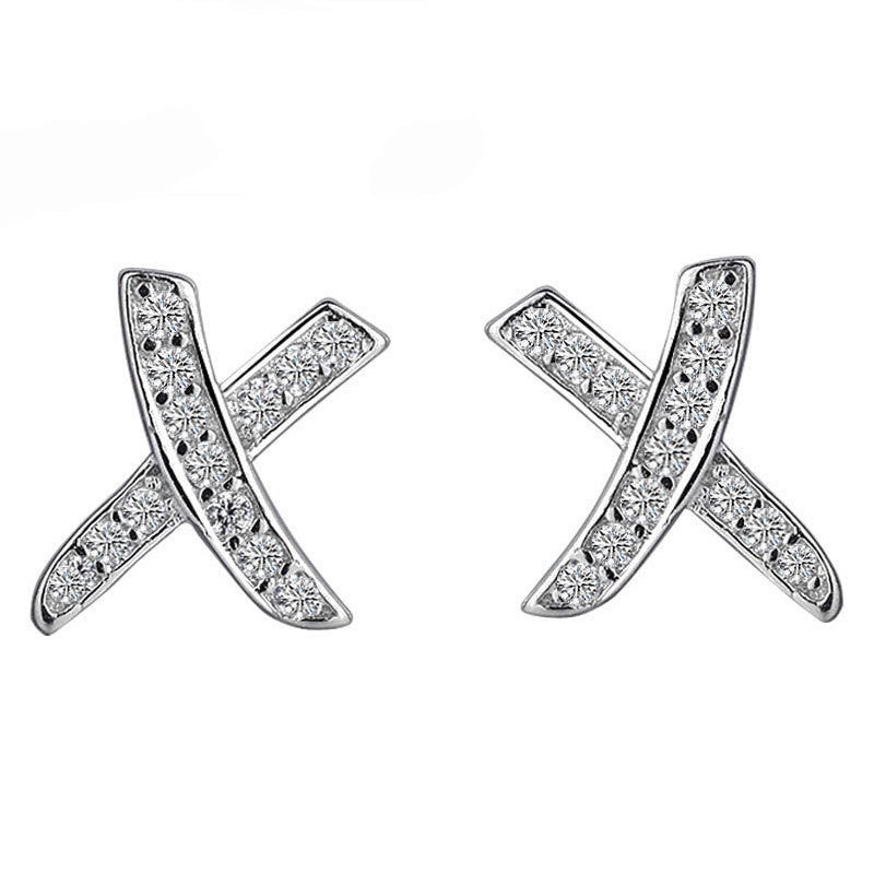 Damen-Ohrstecker mit funkelndem Zirkonia-Besatz und modernem X-Design Shop Nory