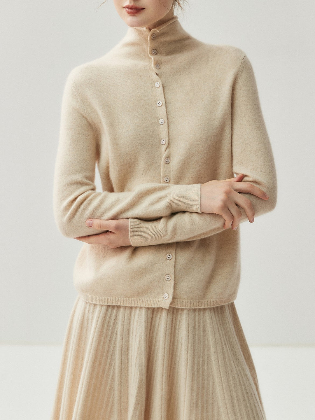 Strickjacke mit Rollkanten, weiche Haptik