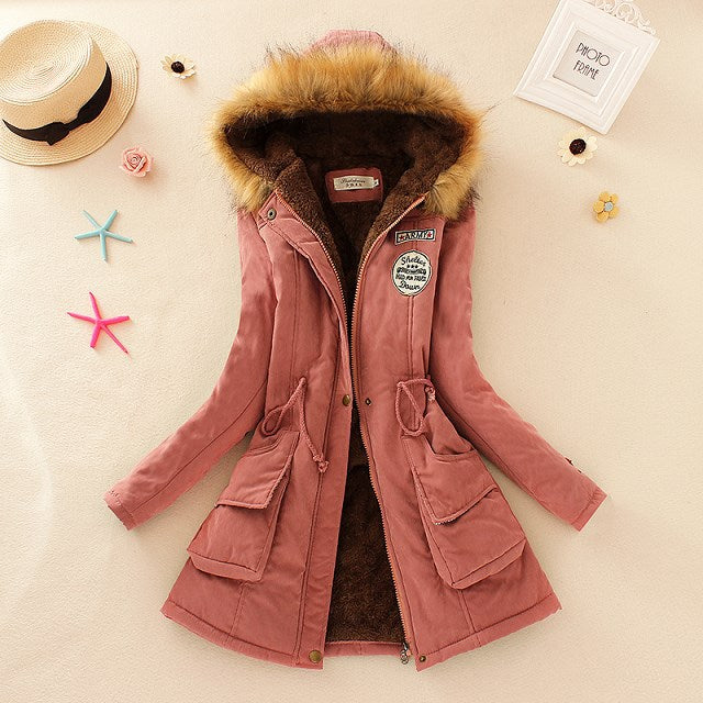 Damen taillierter Kapuzenparka mit Teddyfutter und Kunstfellbesatz Shop Nory