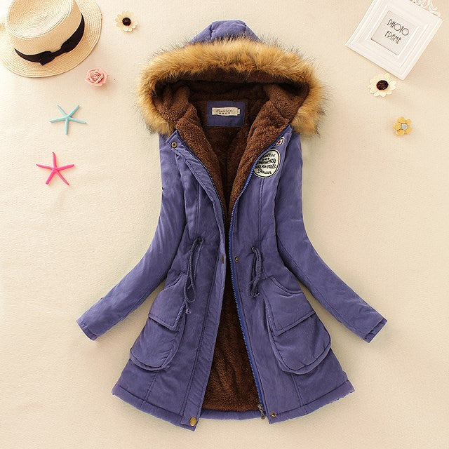 Damen taillierter Kapuzenparka mit Teddyfutter und Kunstfellbesatz Shop Nory