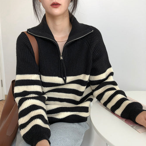 Damen-Strickjacke mit Reißverschluss und Streifenmuster
