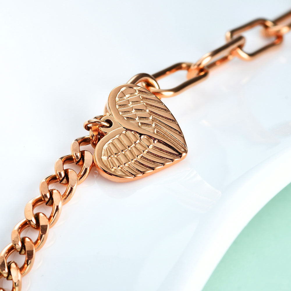 Damen Armband mit herzförmigem Anhänger und modernem Gliederdesign Shop Nory