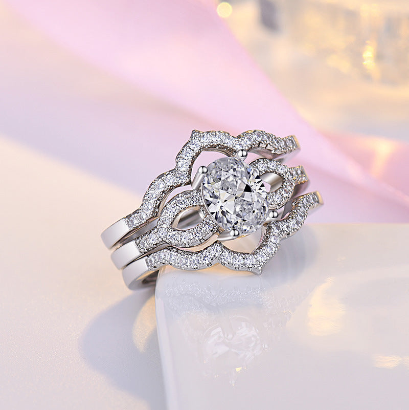Damen Verlobungsring mit luxuriösem ovalen Diamanten und funkelndem Zirkonia-Besatz Shop Nory