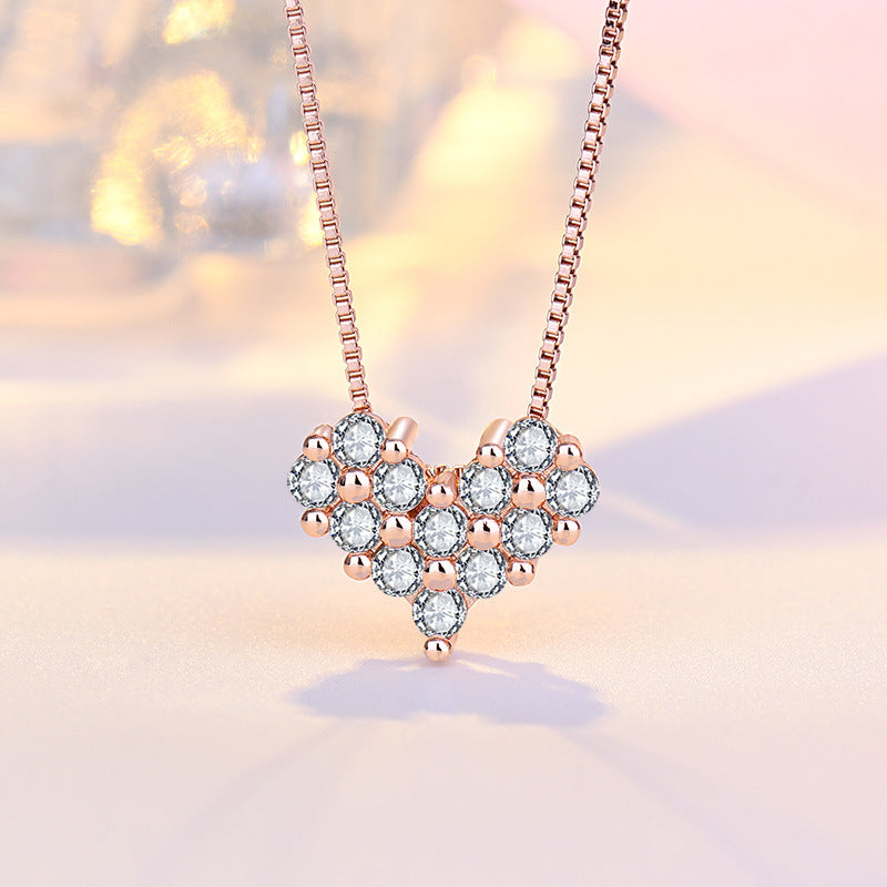 Damen Halskette mit Herz-Charm aus funkelnden Zirkonia-Steinen Shop Nory