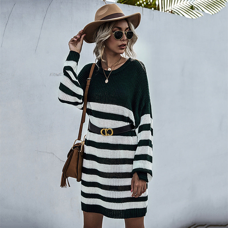 Damen Gestreiftes Strickmidikleid mit Oversize-Passform, Raglanärmeln und gerippten Abschlüssen Shop Nory
