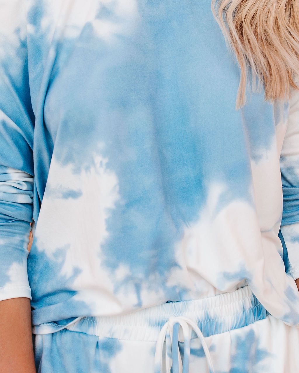 Damen lässiger Oversized Pullover im Batikdesign
