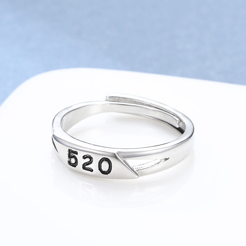 Damen modern gestalteter Ring mit dezenter Zifferngravur Shop Nory