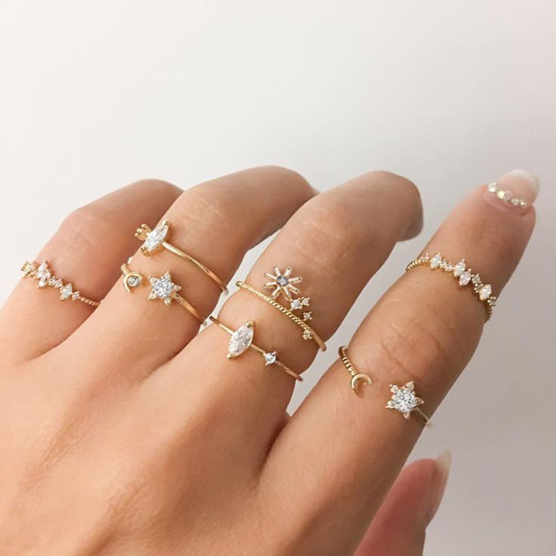 Damen Ring-Set mit funkelnden Elementen und filigranen Designs Shop Nory