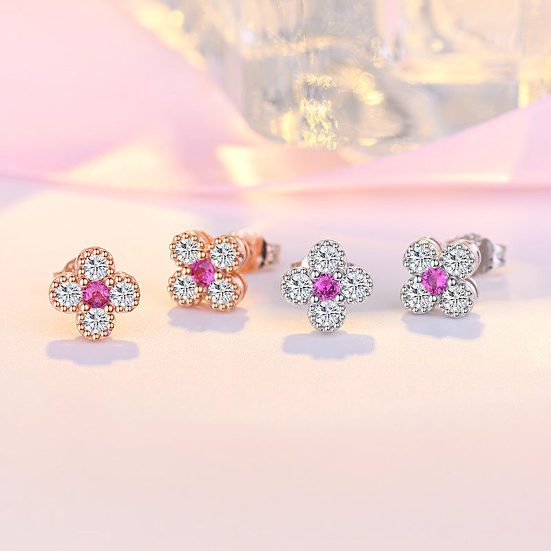 Damen Ohrringe im floralen Design mit funkelnden Zirkonia Shop Nory