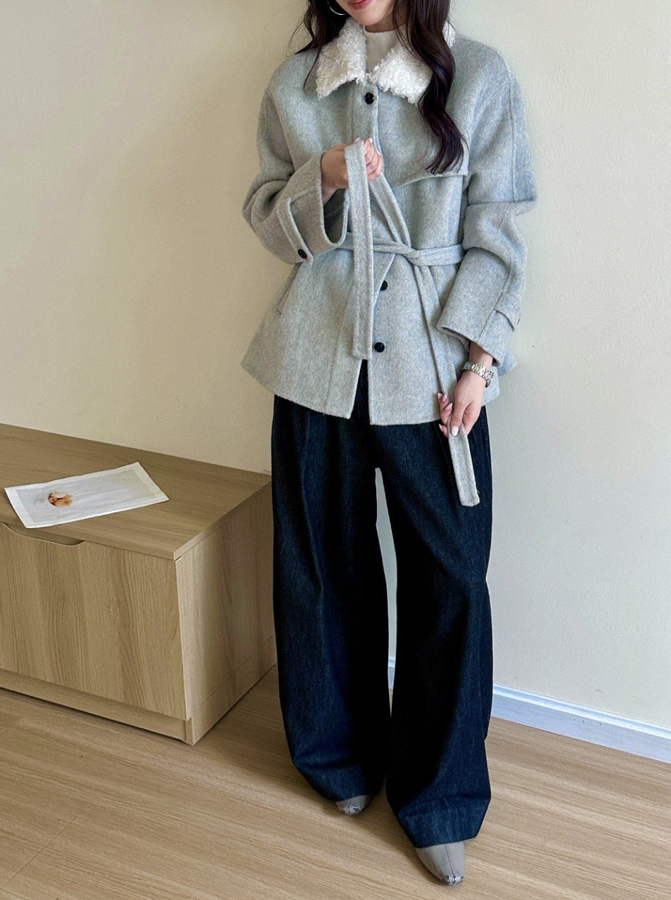 Damen-Mantel mit Lammfellimitat-Details, gefüttert
