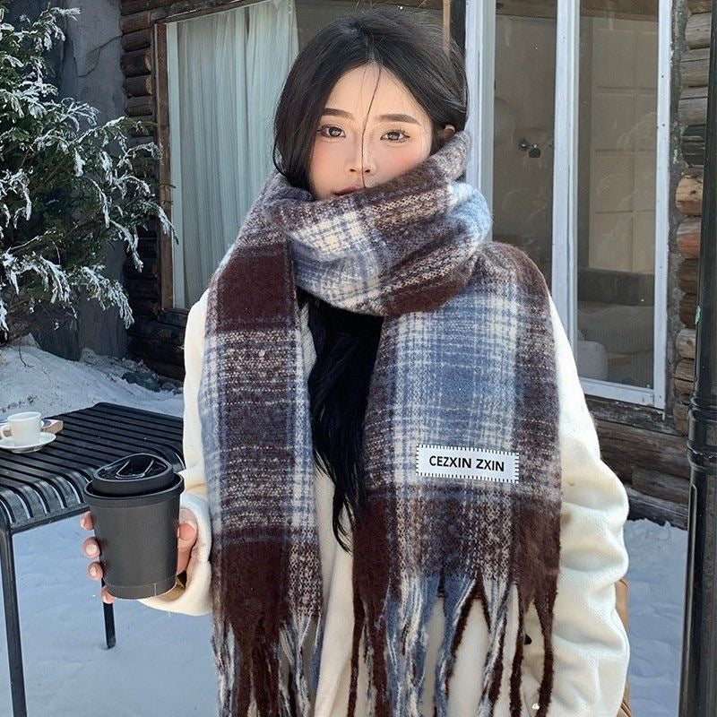 Karierter Schal im koreanischen Stil