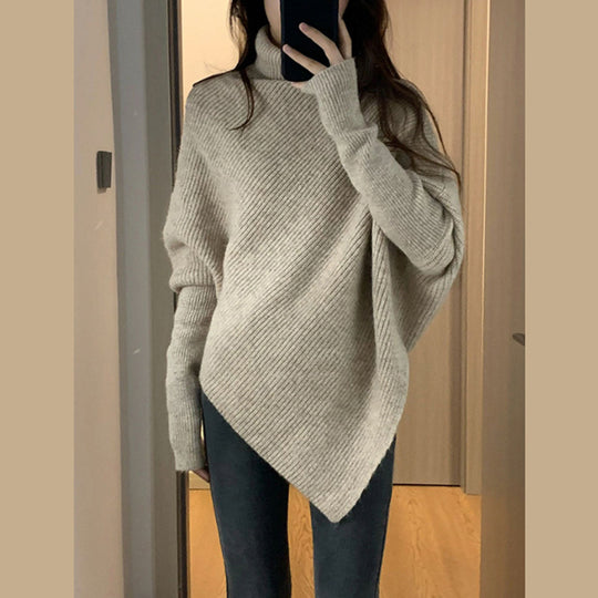Damen-Rollkragenpullover mit unregelmäßigem Saum