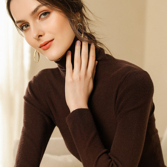 Schmal geschnittener Rollkragen-Strickpullover