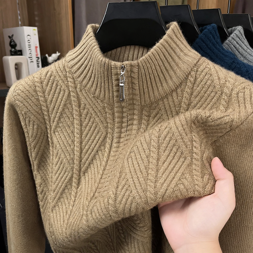 Wollpullover mit Reißverschluss, grob gestrickt