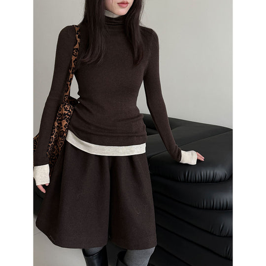 Damen-Strickpullover mit Stehkragen und Kontrastdetails