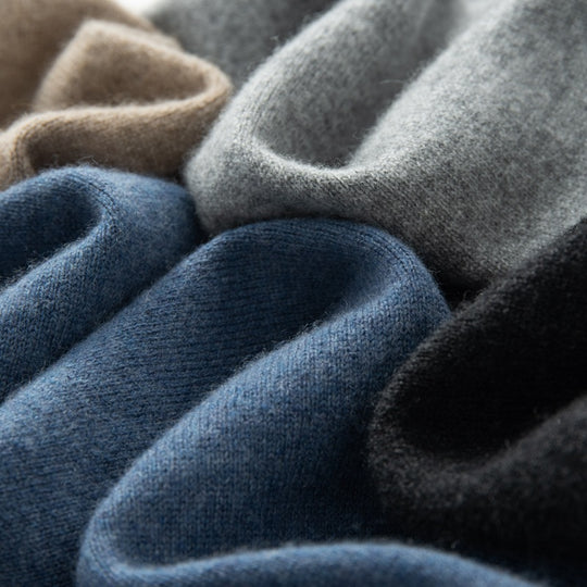 Herren-Rollkragenpullover aus reiner Wolle, Strick
