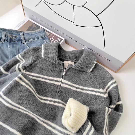 Damen-Strickpullover mit Streifen und Reißverschluss