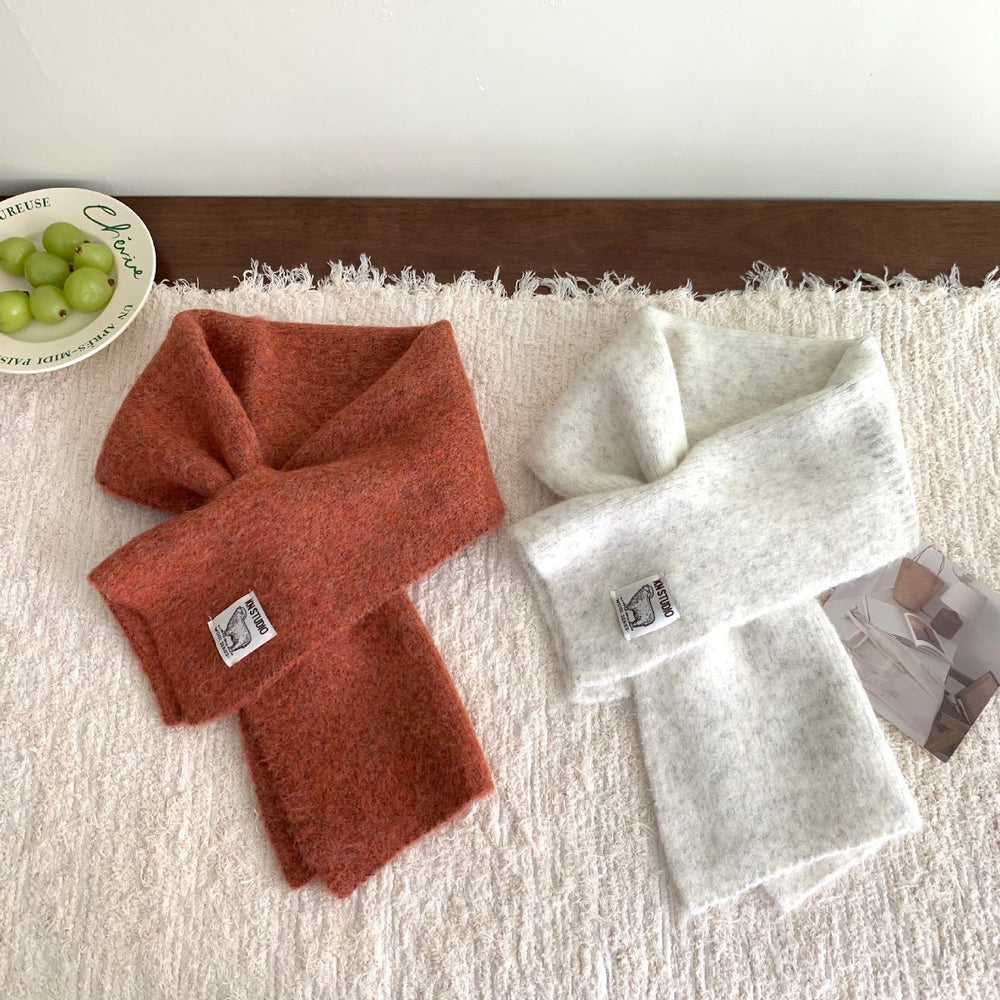 Kurzer Strickschal mit Schlitz, Alpakawollmischung