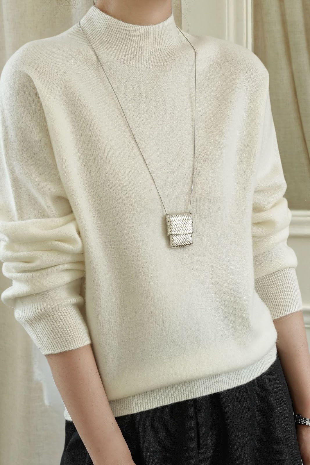 Damen-Wollpullover mit Stehkragen, locker gestrickt