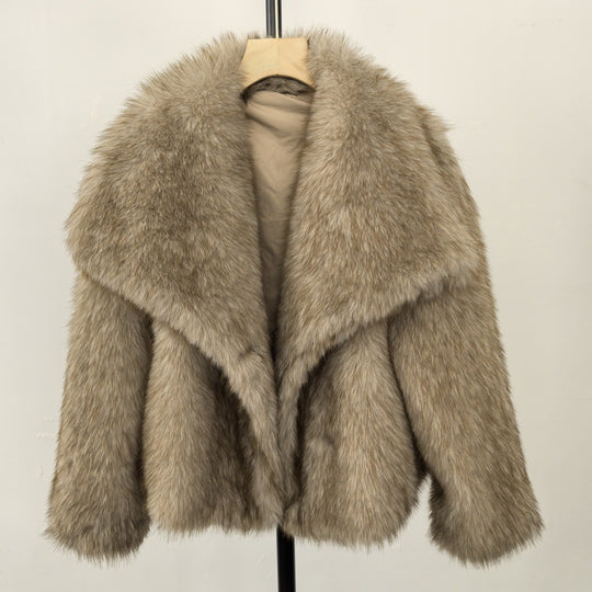 Elegante Kunstpelzjacke mit großem Revers