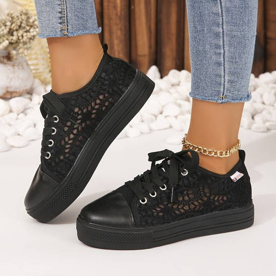Schicke und Luftige Spitzensneaker