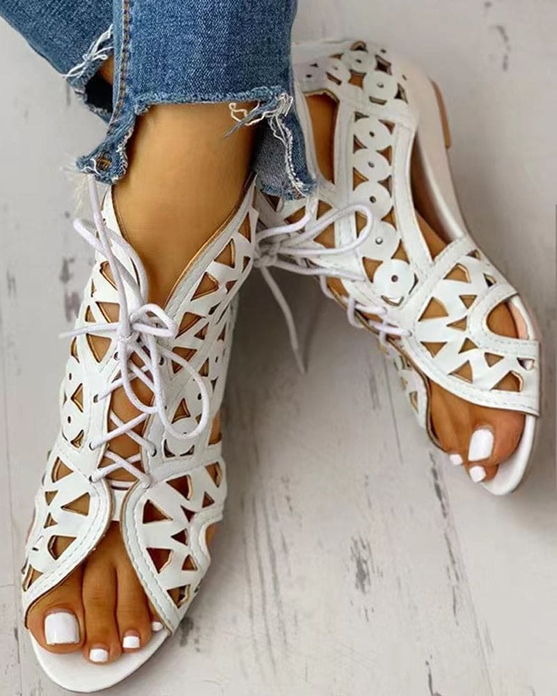 Flache Sandalen Im Ethnischen Stil mit Aussparung
