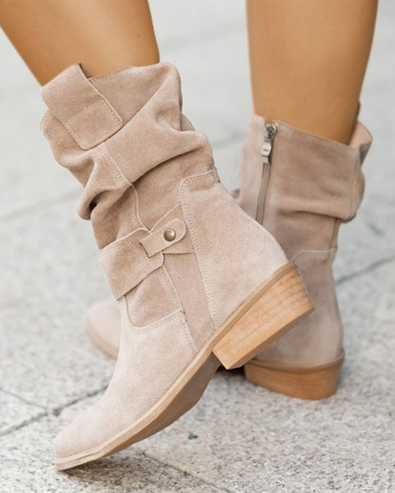 Wild Stiefel mit niedrigem Absatz und Reißverschluss