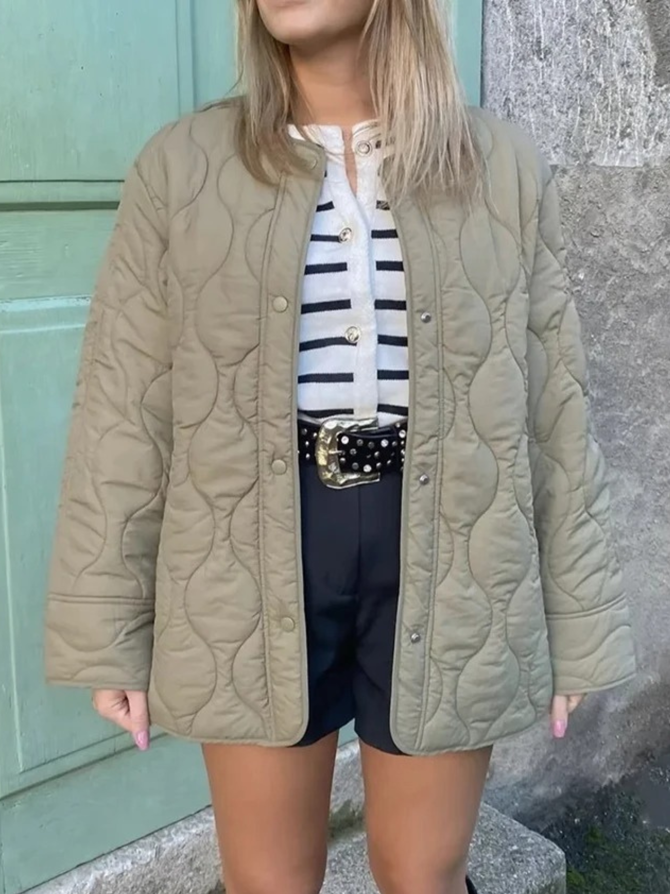 Gepolsterte Jacke Damen, Leichtes Übergröße Modell mit Taschen, Knopfverschluss