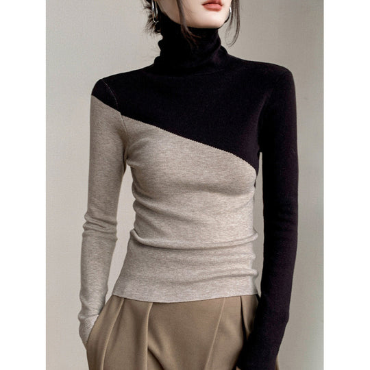 Schmaler Strickpullover mit Stehkragen und Farbakzenten