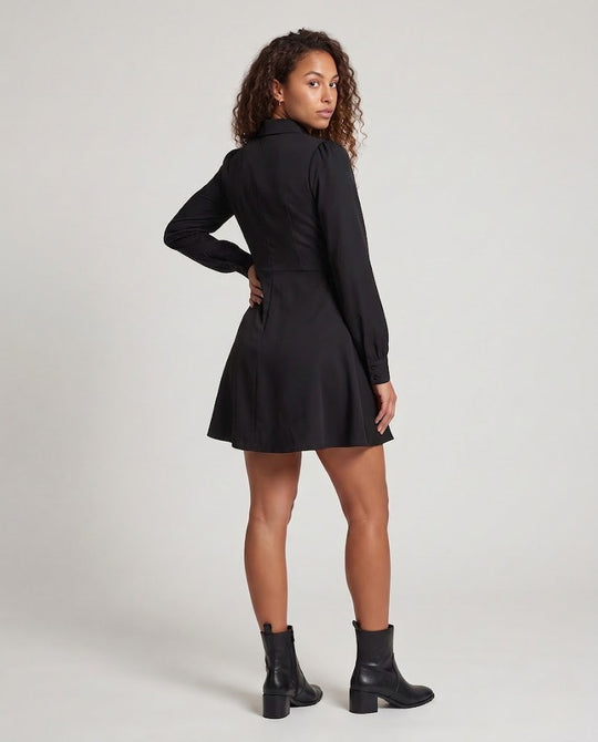 Damen Nonnenkleid mit eleganter Spitzenverzierung und Schleier Shop Nory