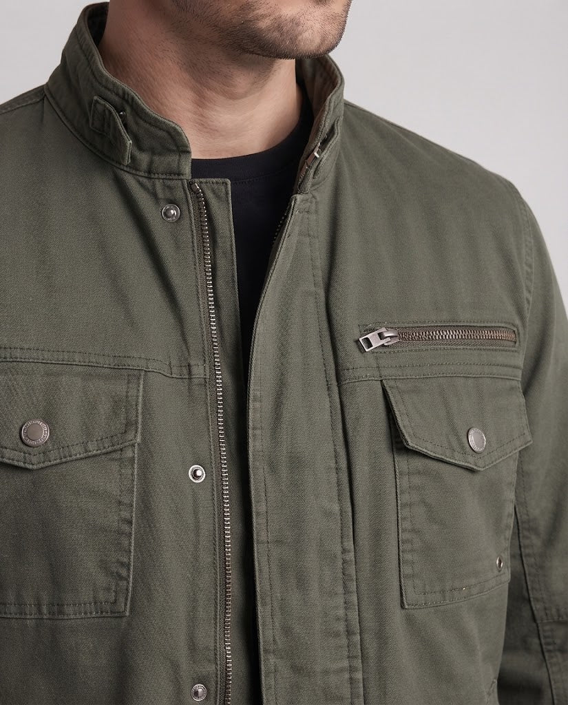 Herren Canvas-Outdoorjacke im Mechaniker-Look mit Stehkragen, Brustreißverschluss und Utility-Taschen Shop Nory