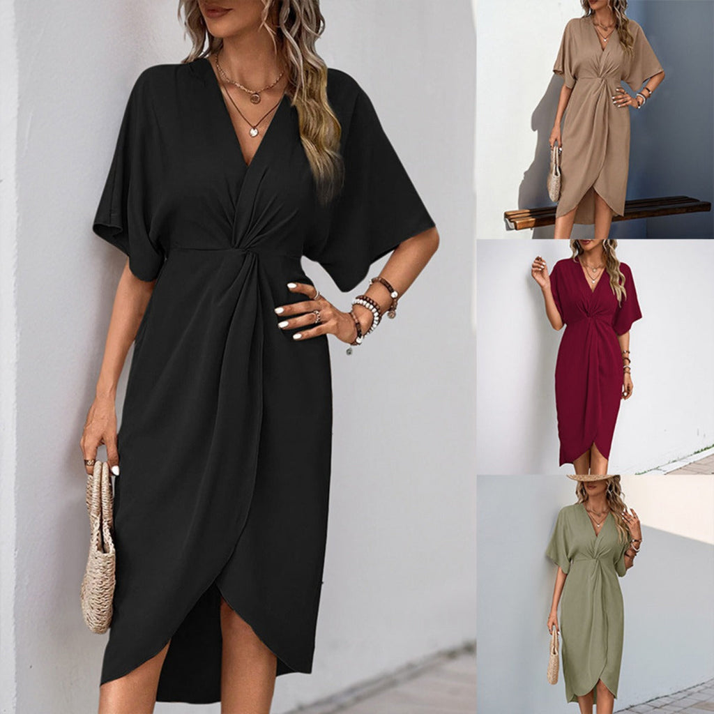 Einfarbiges unregelmäßiges Kleid mit Schulterärmeln