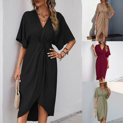 Einfarbiges unregelmäßiges Kleid mit Schulterärmeln