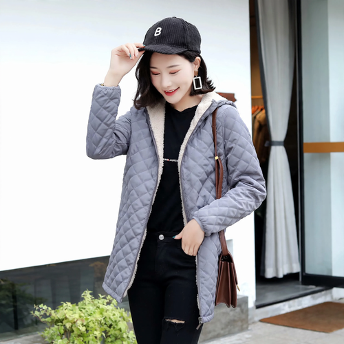 Damen-Steppmantel mit Kapuze und Lammfell-Optik