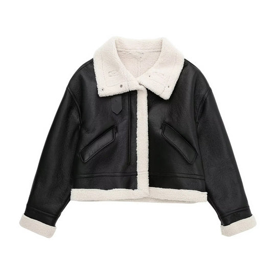 Gefütterte Kunstlederjacke mit Lammfell-Optik und Schnürung