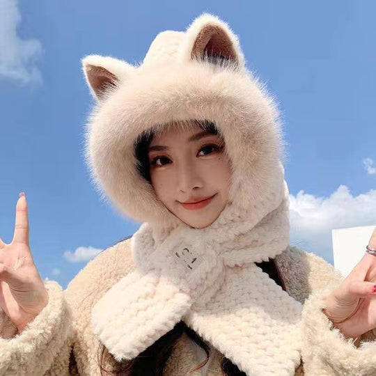 Flauschiges Set aus Mütze und Schal mit Bären-Design