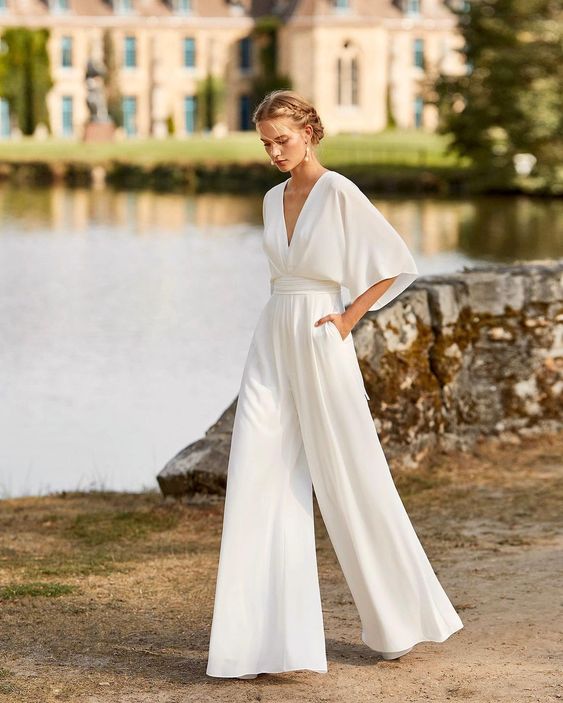 ShopNory Damen Jumpsuit mit V-Ausschnitt und weitem Bein