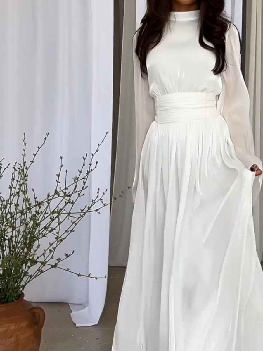 Stylisches Maxikleid mit Bindegürtel