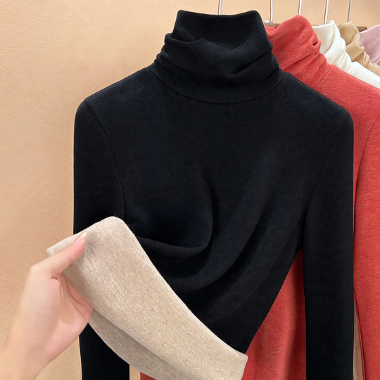 Gefütterter Strickpullover mit hohem Kragen