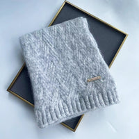 Grau W-Alpaka V-Muster